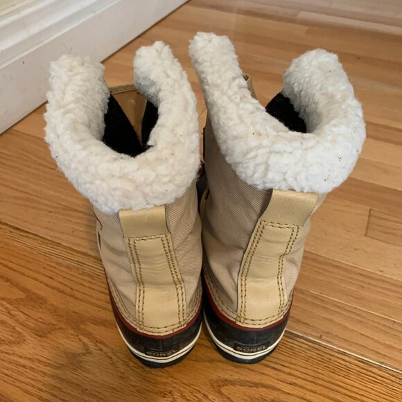 Women's SOREL Joan of Artic White Fur Top - Picture 7 of 15